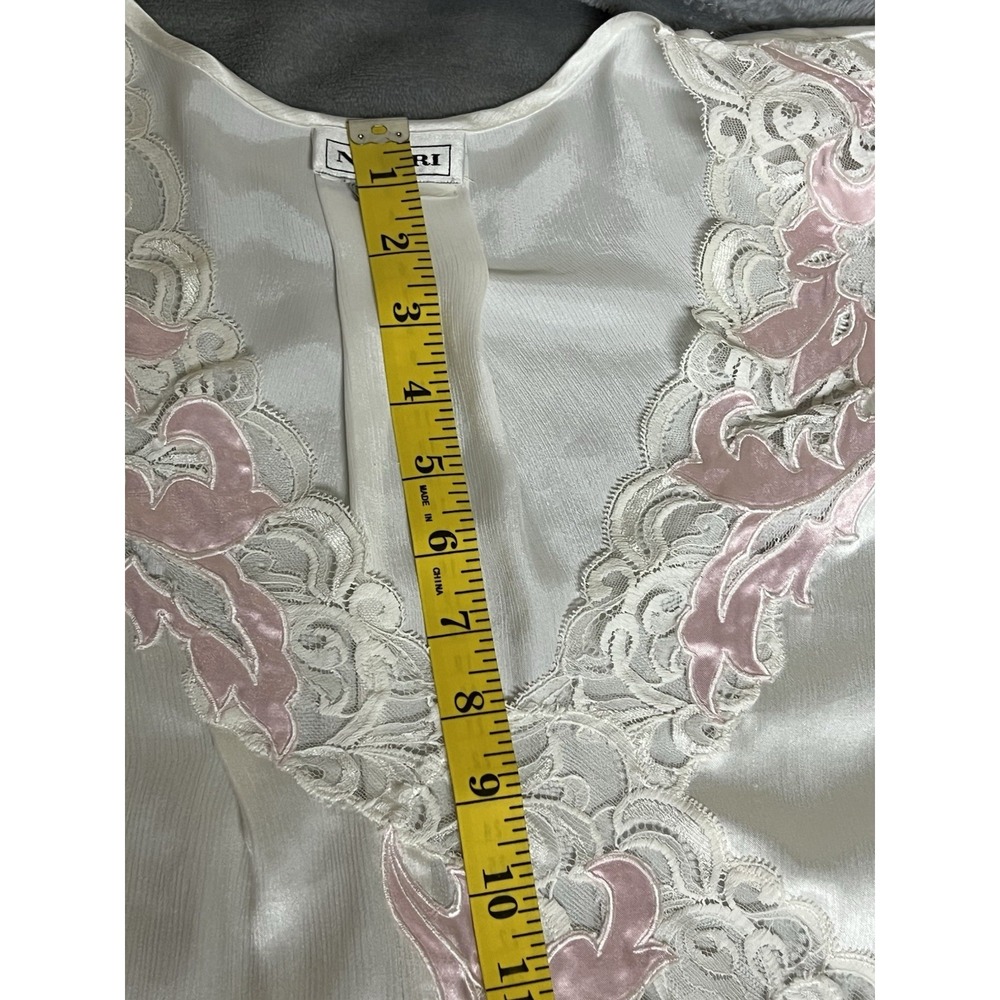 Natori Vintage Women's 2X Short Sleeve Embroidered Lace Night Shirt V Neck - Picture 7 of 10